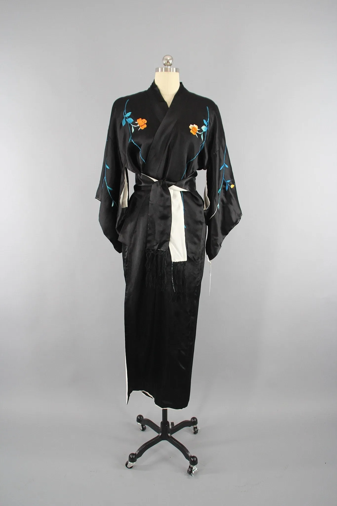 1930s Vintage Black Silk Satin Embroidered Kimono Robe