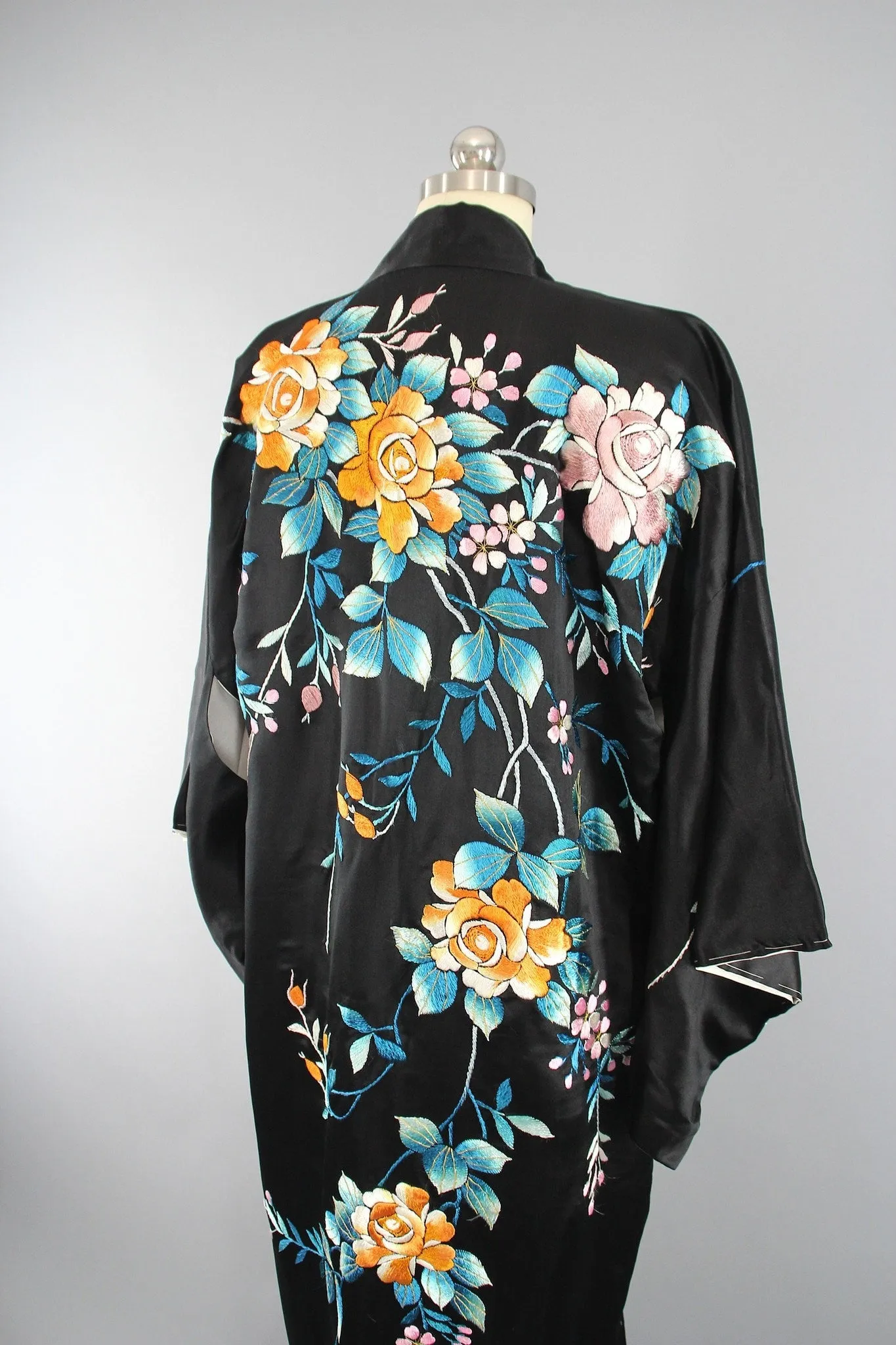 1930s Vintage Black Silk Satin Embroidered Kimono Robe