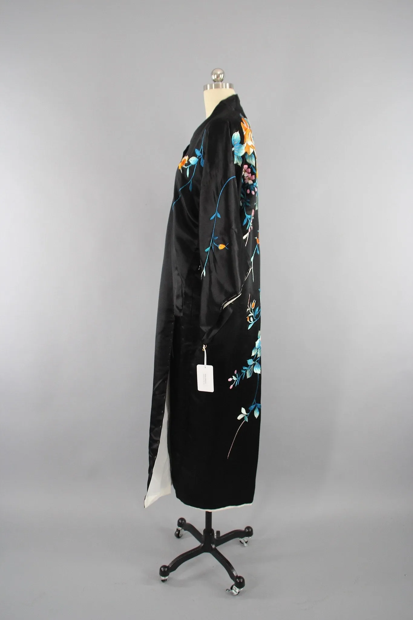 1930s Vintage Black Silk Satin Embroidered Kimono Robe