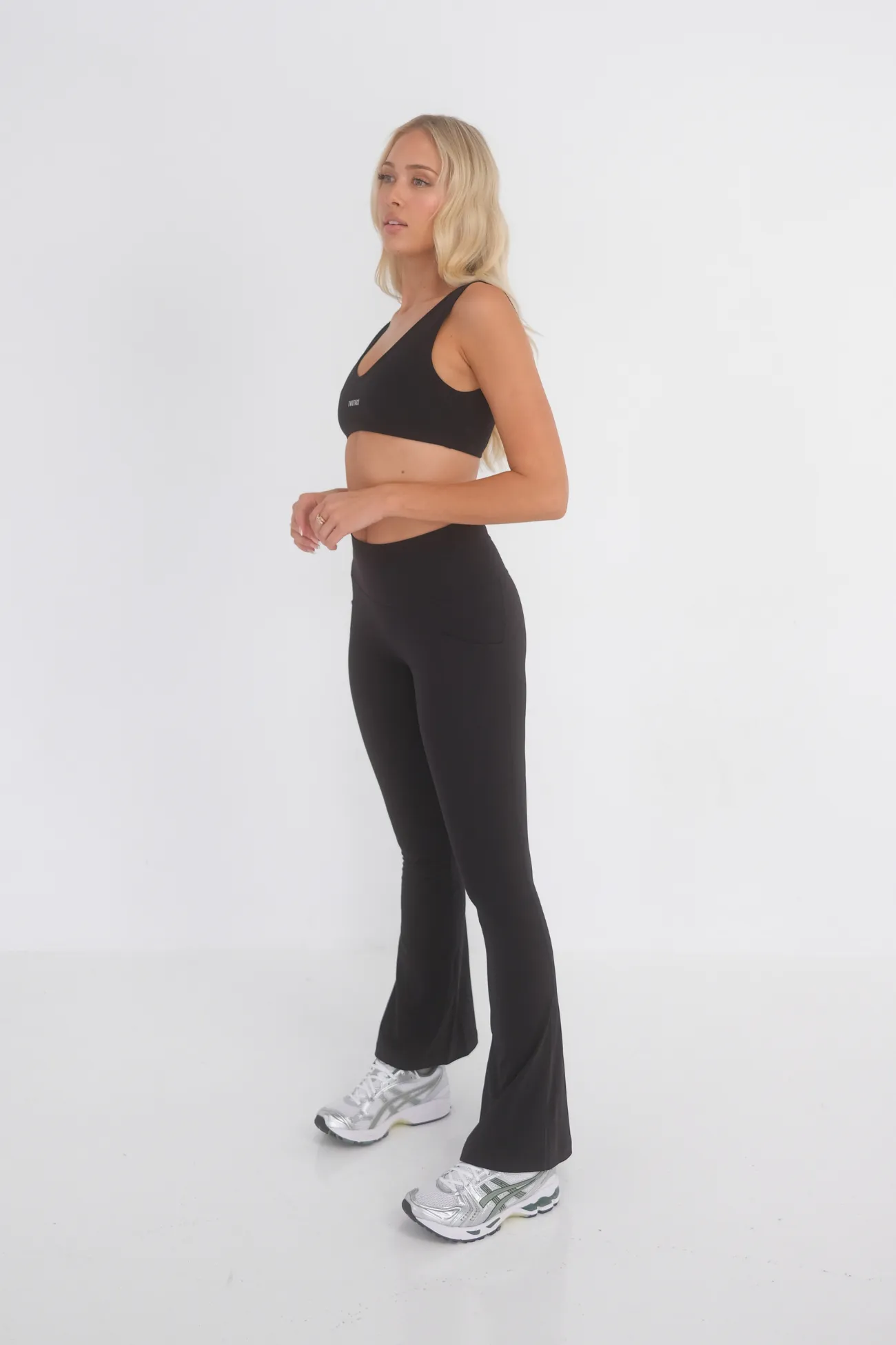 Bootcut Flare Pocket (Seamless) Leggings - Black