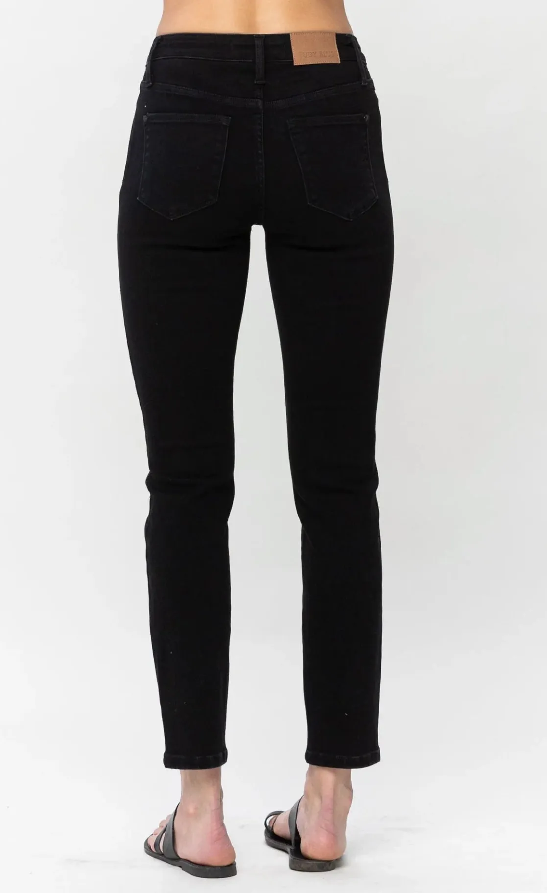 Judy Blue Black Mid Rise Slim Fit