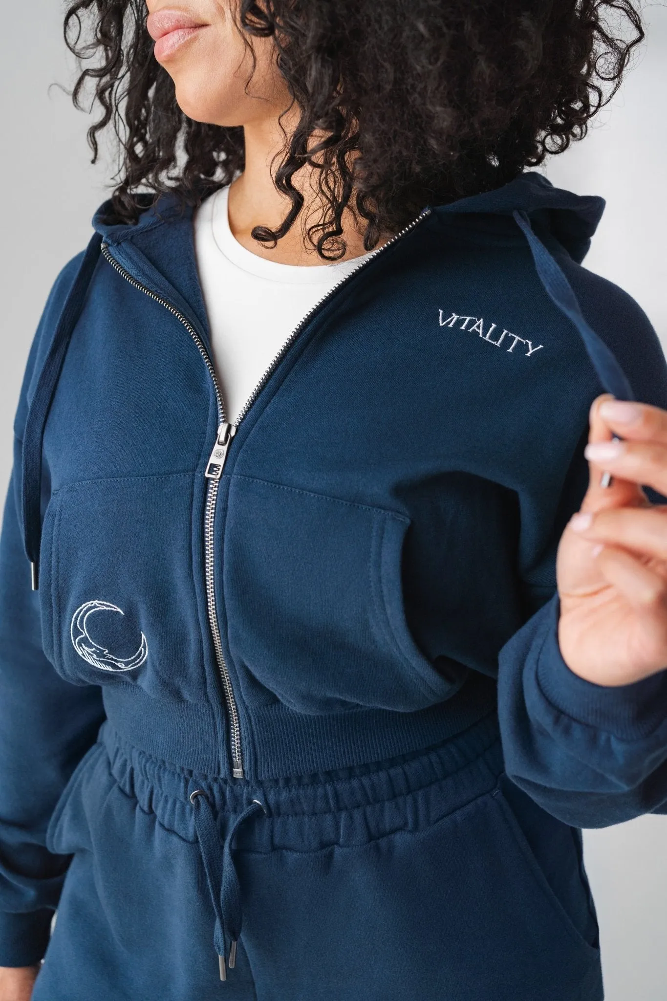 The Mantra Zip - Navy - Moon